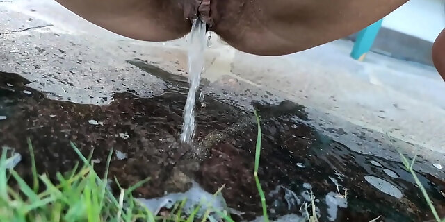 amateur,bikini,feet,fetish,homemade,milf,outdoor,pissing,public,reality,sex,teen