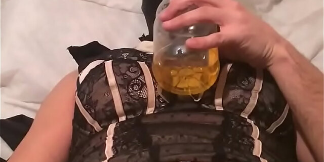 bottle,swallowing